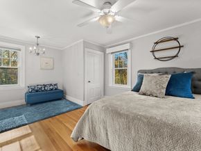 17 Worcester St, Grafton MA 01519