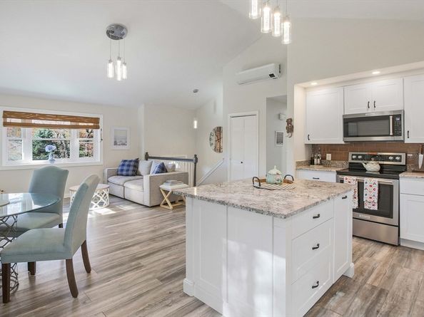 96 Indian Hill Road, Worcester MA 01606