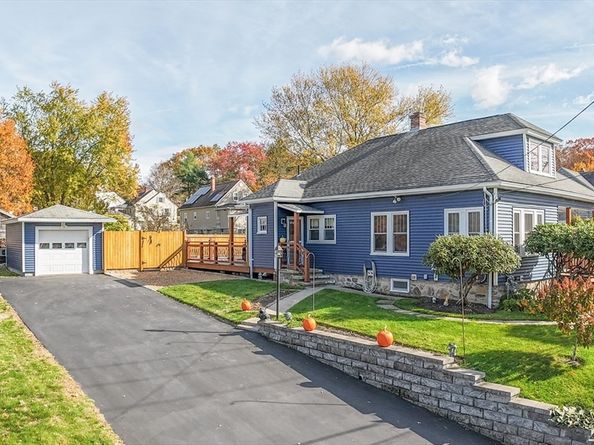 21 Prospect Ave., Dudley MA 01571