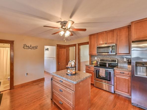 21 Prospect Ave., Dudley MA 01571