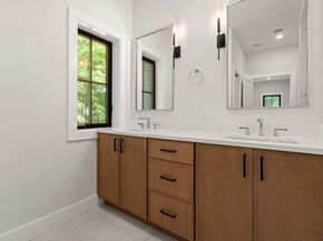 2-18 Elm Street 8, Newton MA 02465