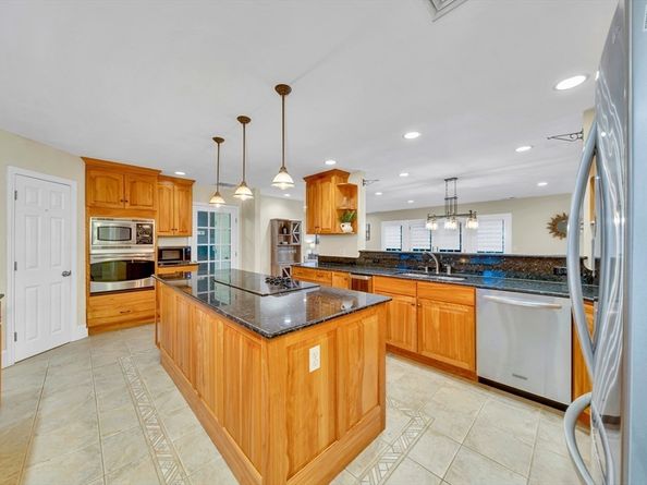 53 Southern Ave, Essex MA 01929