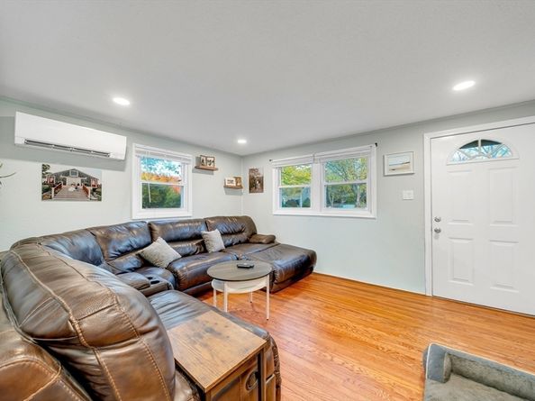 53 Southern Ave, Essex MA 01929