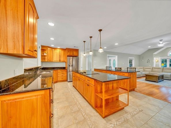 53 Southern Ave, Essex MA 01929