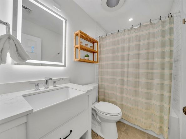 53 Southern Ave, Essex MA 01929