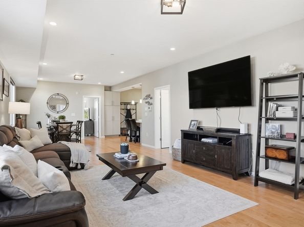 246-4 Boston St 4, Boston MA 02125