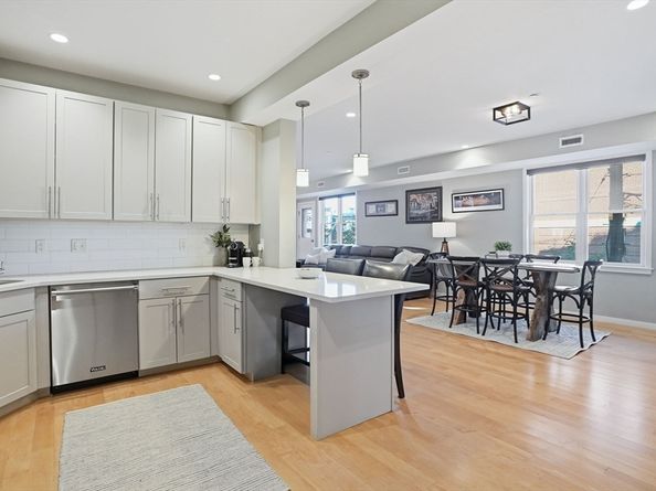 246-4 Boston St 4, Boston MA 02125