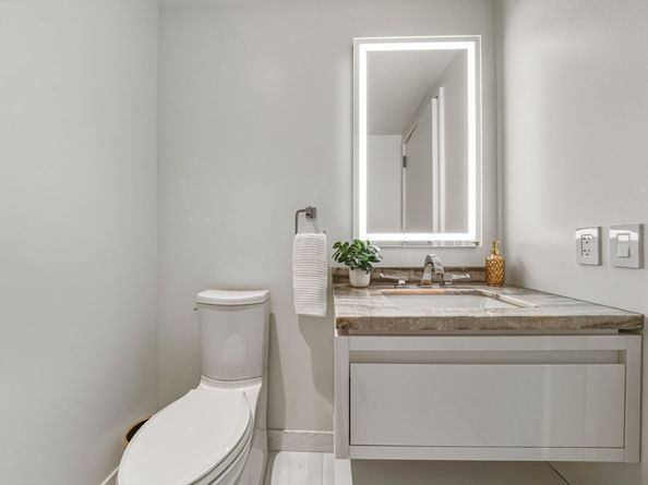 150 Seaport Blvd 17C, Boston MA 02210