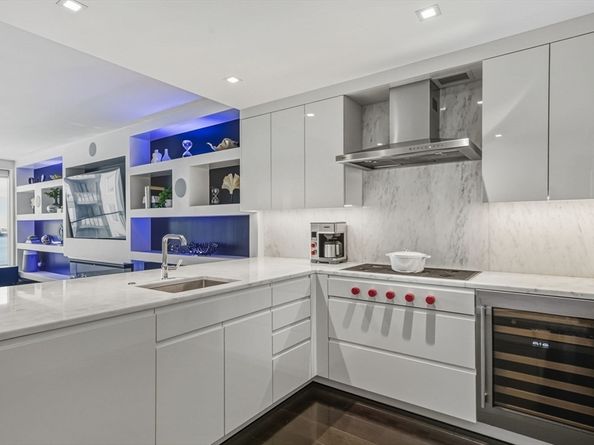 150 Seaport Blvd 17C, Boston MA 02210