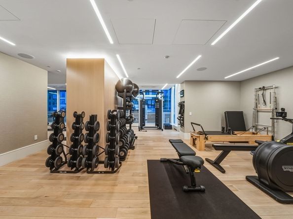 150 Seaport Blvd 17C, Boston MA 02210