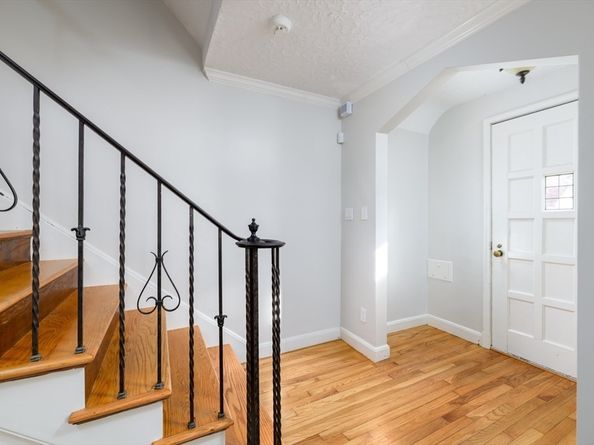 3 Old English Road, Worcester MA 01609