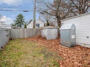 261 Newbury 33B, Peabody MA 01960