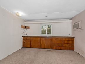 261 Newbury 33B, Peabody MA 01960