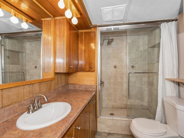 261 Newbury 33B, Peabody MA 01960