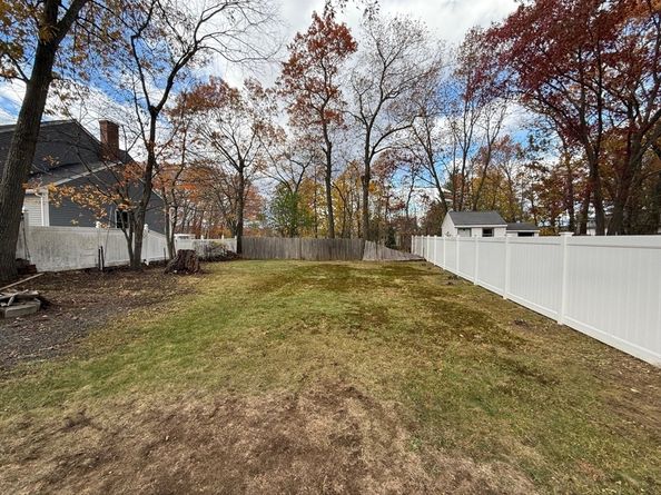 39 Phillips Ave, Shrewsbury MA 01545