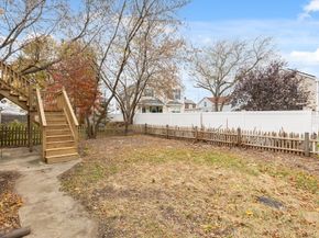 12 Thorndike St, Salem MA 01970