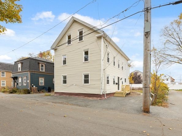 12 Thorndike St, Salem MA 01970