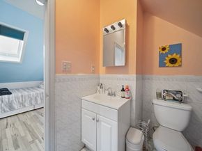 18 Seaview Ave, Revere MA 02151