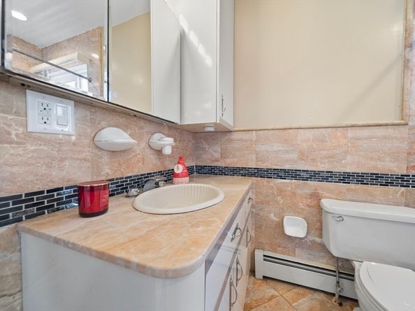 18 Seaview Ave, Revere MA 02151