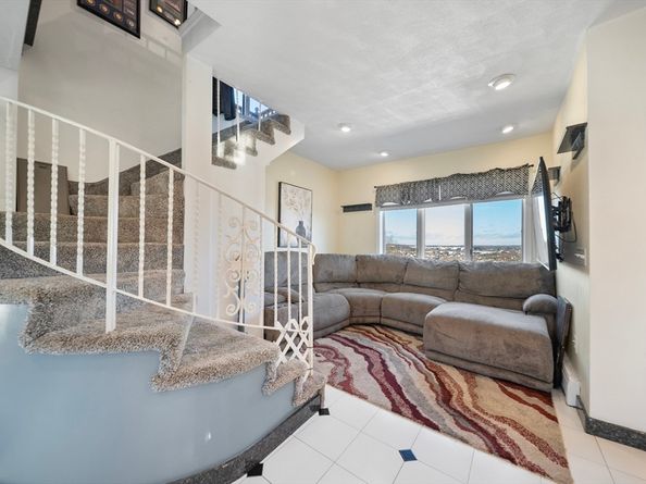 18 Seaview Ave, Revere MA 02151