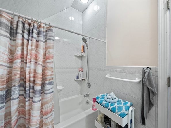 18 Seaview Ave, Revere MA 02151