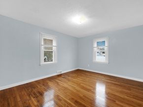 20 Leicester St, Oxford MA 01537