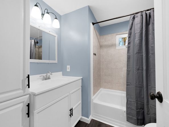 20 Leicester St, Oxford MA 01537