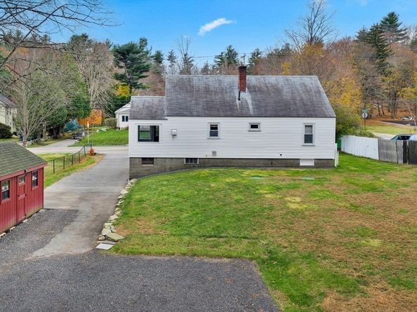 20 Leicester St, Oxford MA 01537