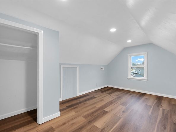 20 Leicester St, Oxford MA 01537