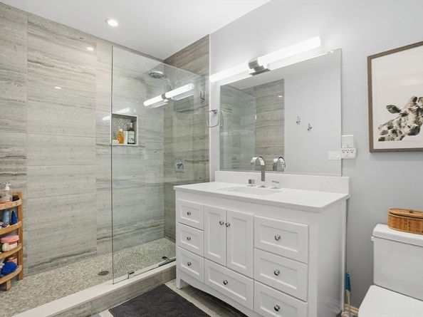 9 Independence Ave 105, Braintree MA 02184