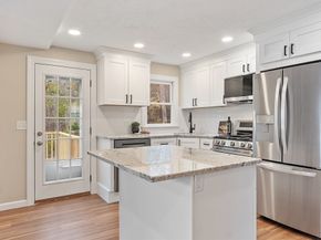 23 Blossom Street, Clinton MA 01510