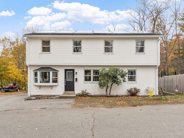 23 Blossom Street, Clinton MA 01510