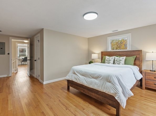 23 Blossom Street, Clinton MA 01510