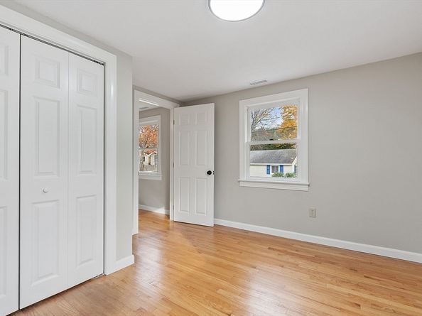 23 Blossom Street, Clinton MA 01510