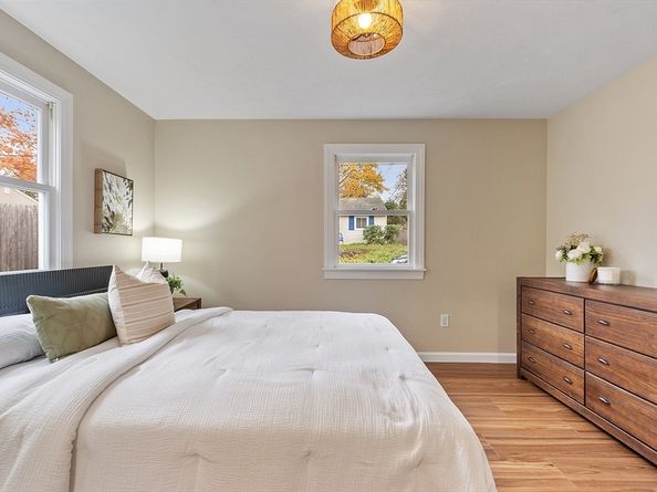 23 Blossom Street, Clinton MA 01510