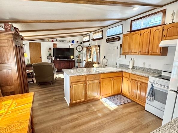 189 Pine View Terrace, Wareham MA 02576