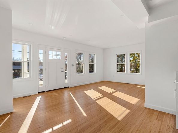 3 Highland Park Ave, Hudson MA 01749