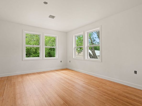 3 Highland Park Ave, Hudson MA 01749