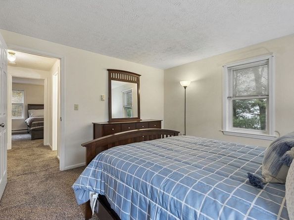 68 Olde Colonial Dr 6, Gardner MA 01440