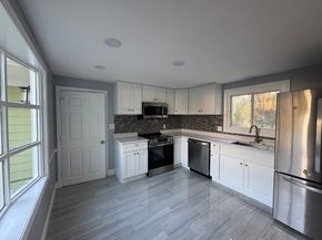 713 Webster St, Marshfield MA 02050