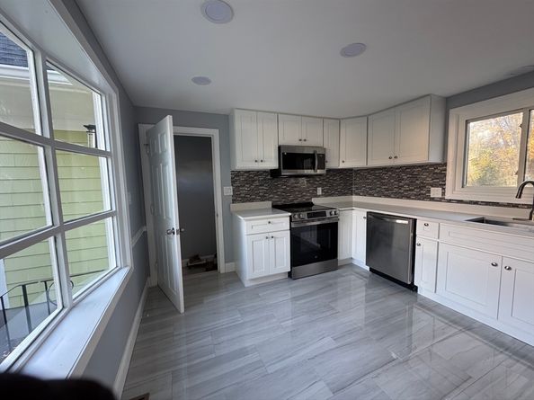 713 Webster St, Marshfield MA 02050