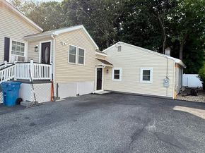 28 Greenwood Ave, Tewksbury MA 01876