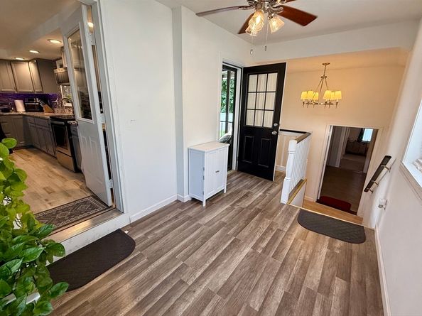 28 Greenwood Ave, Tewksbury MA 01876