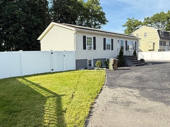 28 Greenwood Ave, Tewksbury MA 01876