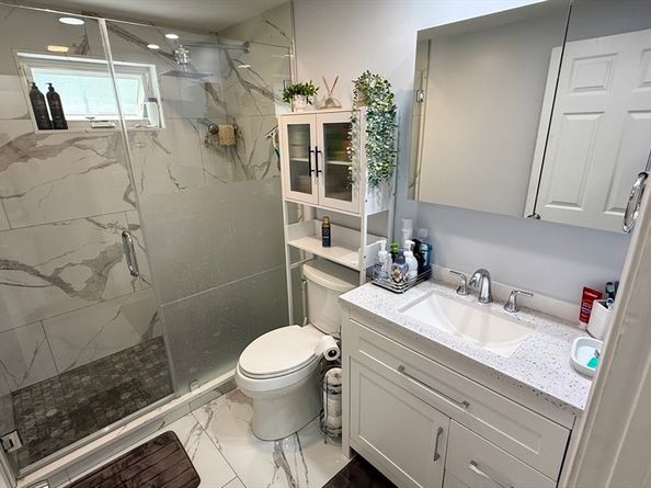 28 Greenwood Ave, Tewksbury MA 01876