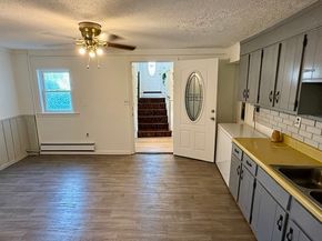 28 Greenwood Ave, Tewksbury MA 01876