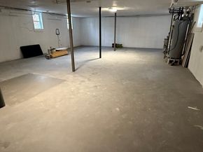 28 Greenwood Ave, Tewksbury MA 01876