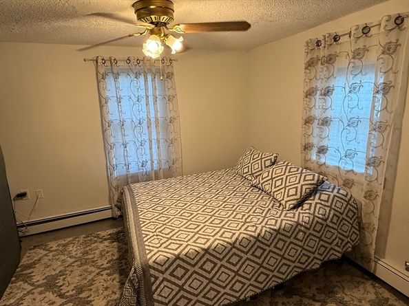 28 Greenwood Ave, Tewksbury MA 01876