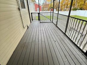 28 Greenwood Ave, Tewksbury MA 01876