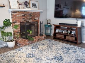 12 Drummer Lane, Leominster MA 01453